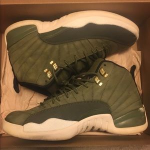 Jordan 12 - CP3 class of 2003 edition